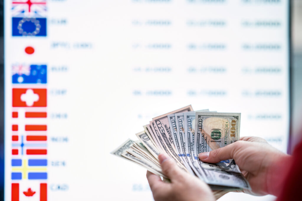 Best Ways to Maximize Currency Exchange Rates