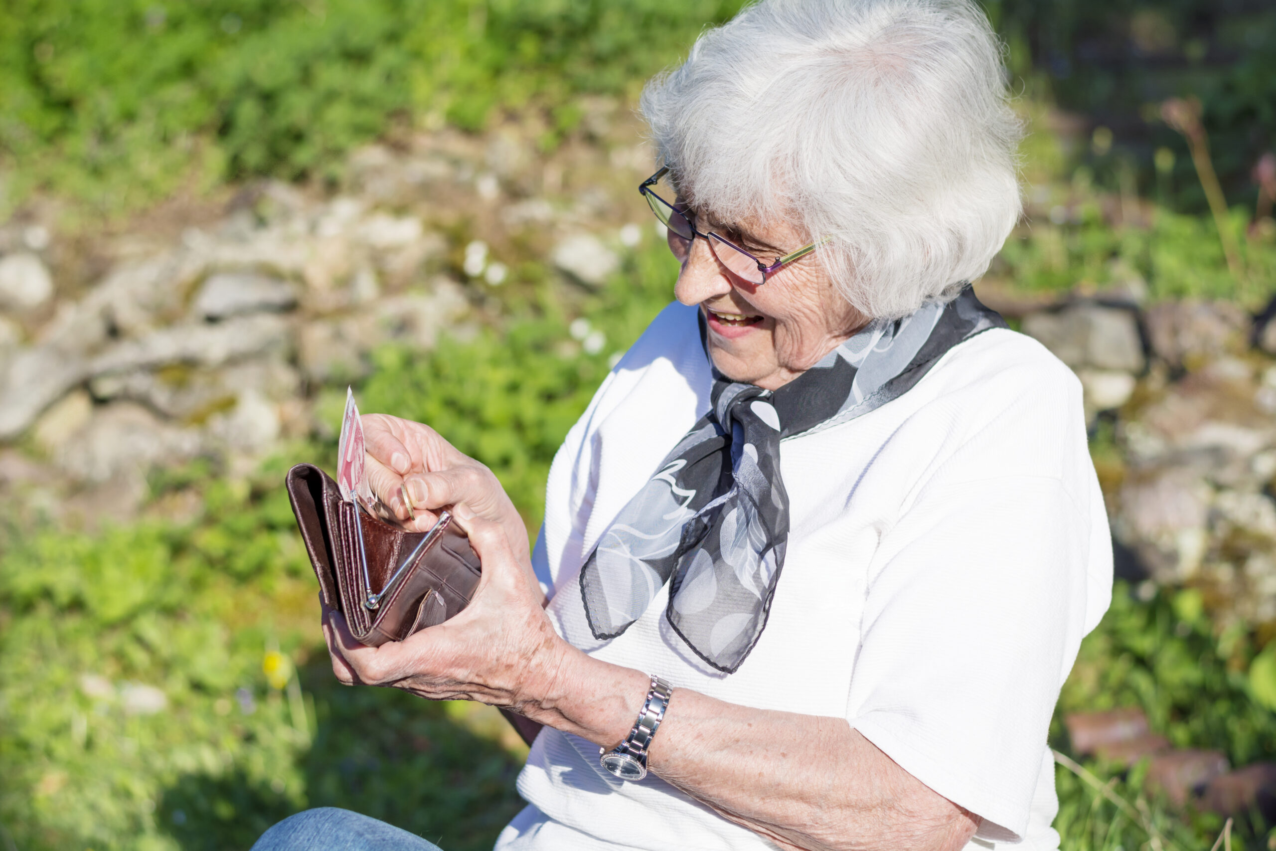 Why Fast Money Transfers Matter on Mother’s Day
