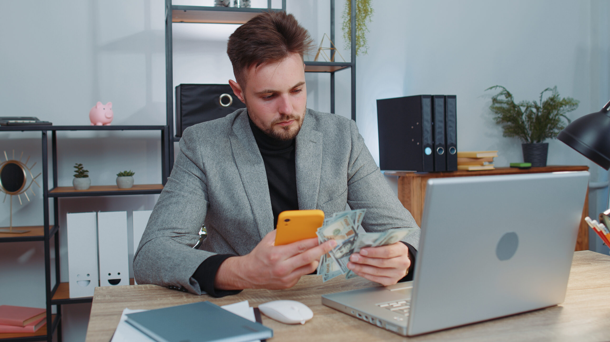 Common Warning Signs of a Money Transfer Scam